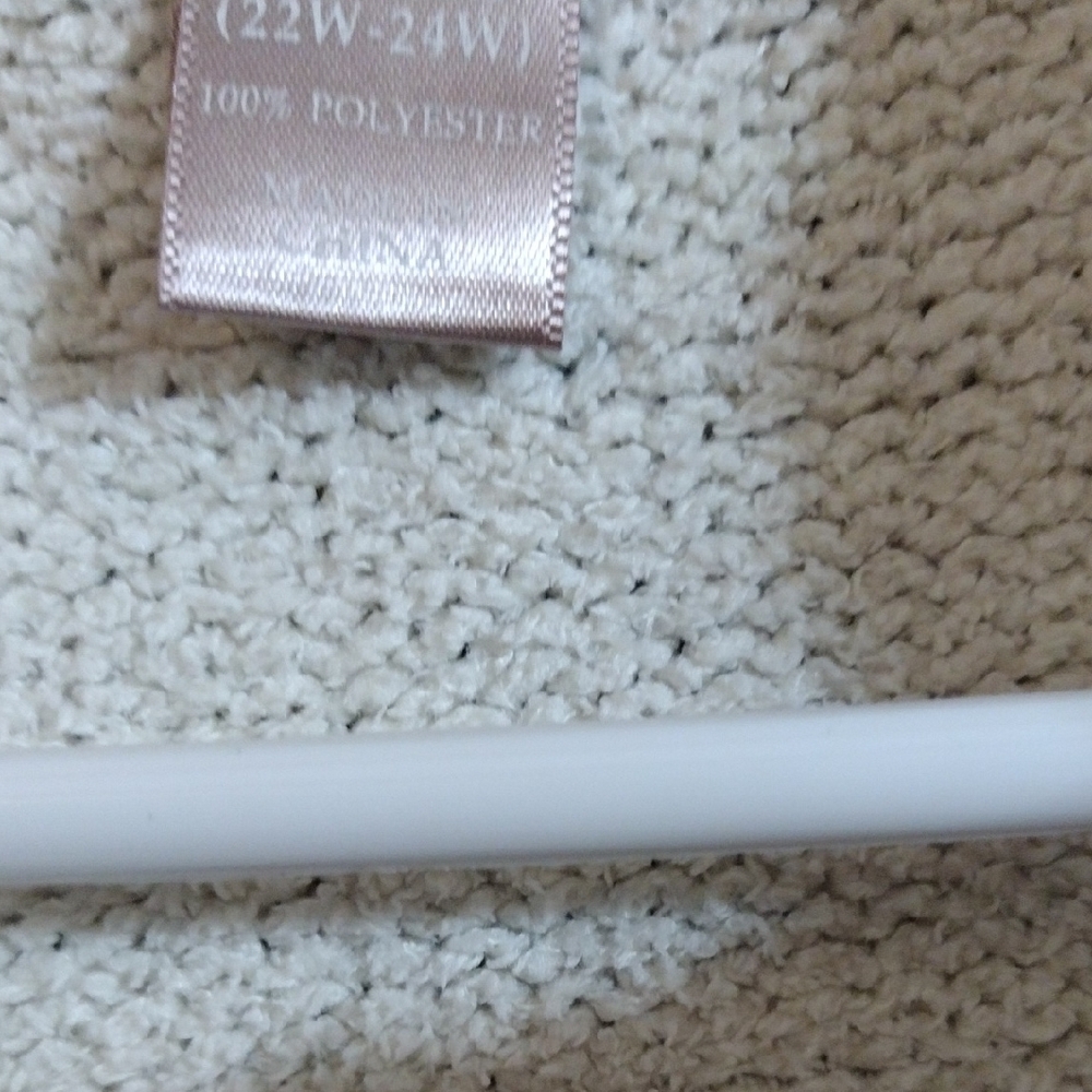 Cozy Cream Zip-Up Sweater - Picture 3 of 4